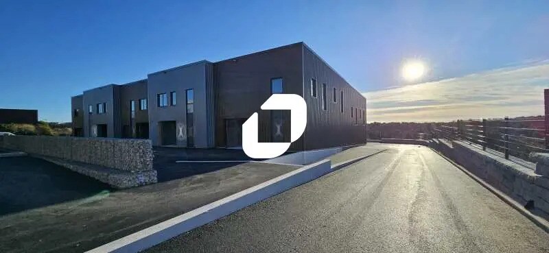 Flex in Vailhauquès for lease - Building Photo - Image 1 of 2