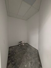 8505 Rosecrans Ave, Paramount, CA for lease Interior Photo- Image 2 of 4