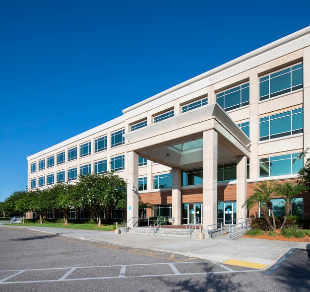 3620 Queen Palm Dr, Tampa, FL for sale - Building Photo - Image 2 of 20