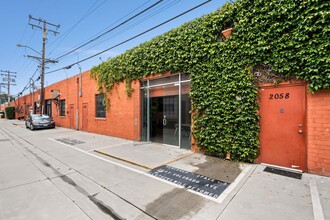 2014-2058 Broadway, Santa Monica, CA for lease Building Photo- Image 2 of 11