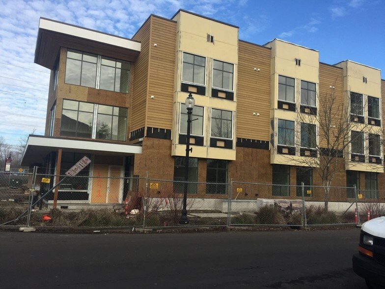 1241 NE 6th St, Gresham, OR for sale - Building Photo - Image 1 of 1