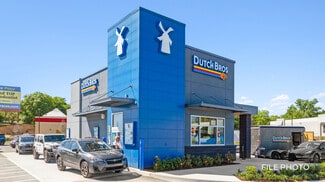 More details for 653 N Green Bay Rd, Waukegan, IL - Retail for Sale