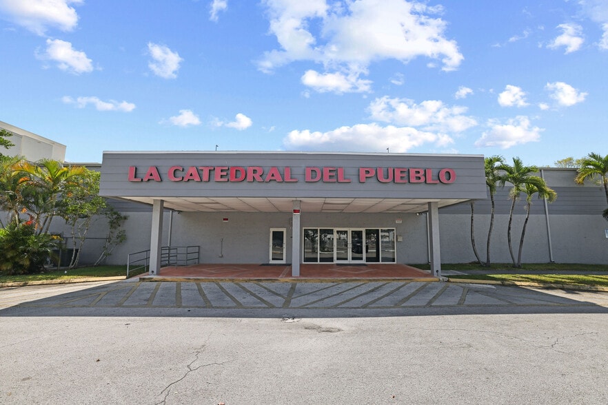 190 NW 79th Ave, Miami, FL for lease - Primary Photo - Image 1 of 17