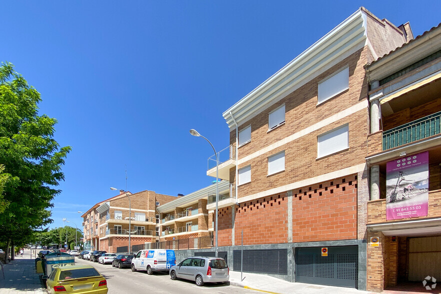 Calle Julián Berrendero, 14, San Agustín del Guadalix, Madrid for lease - Building Photo - Image 3 of 3