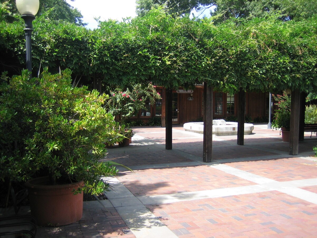 250 Vallombrosa Ave, Chico, CA 95926