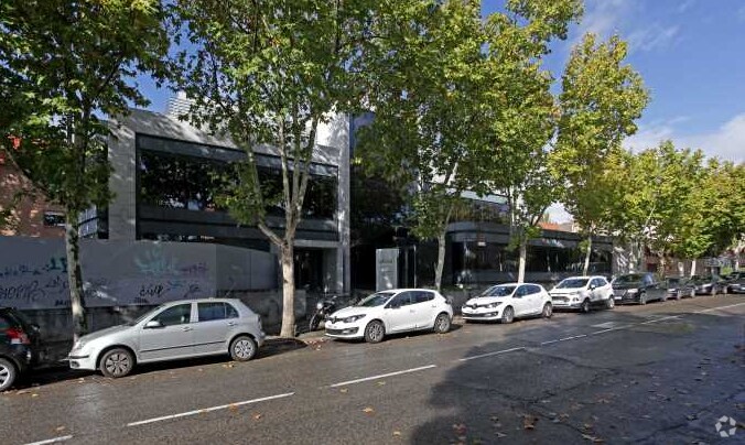 Calle Mesena, 83, Madrid, Madrid for sale - Building Photo - Image 1 of 1