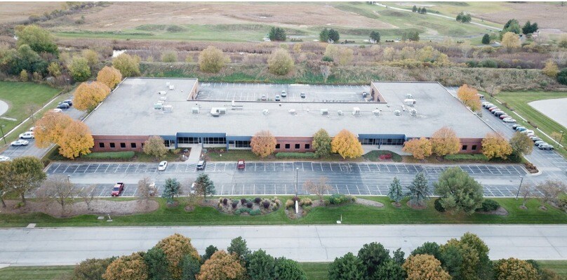 N25W23255 Paul Rd, Pewaukee, WI for sale Building Photo- Image 1 of 1