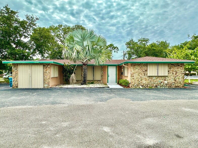 22110 Kimble Ave, Port Charlotte, FL for lease - Building Photo - Image 2 of 11