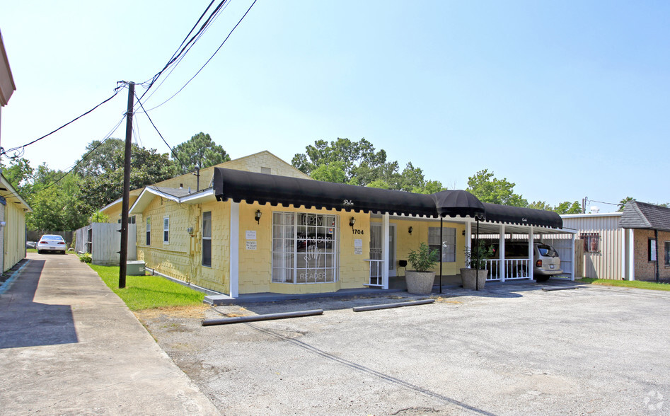 1704 Southmore Ave, Pasadena, TX for sale - Primary Photo - Image 1 of 1