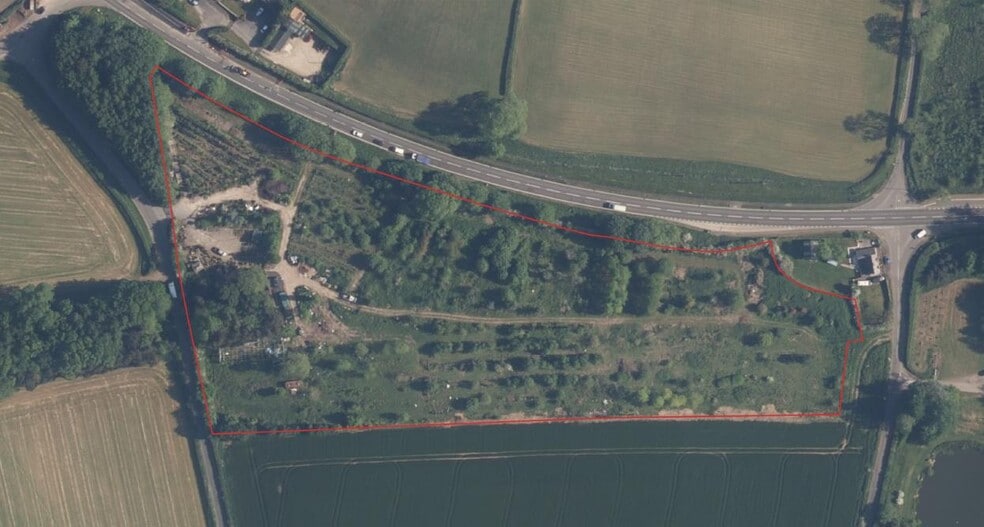 Land At Ednastone, Ashbourne for lease - Primary Photo - Image 1 of 2