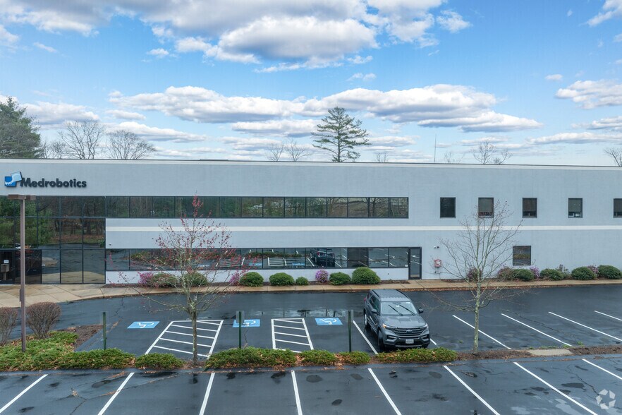 475 Paramount Dr, Raynham, MA for lease - Building Photo - Image 3 of 5