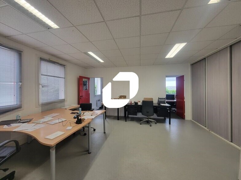Office in Champlan for sale - Interior Photo - Image 2 of 15