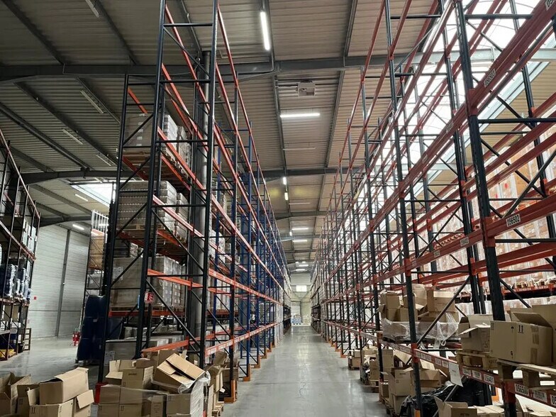 Flex in Argenteuil for lease - Building Photo - Image 3 of 8