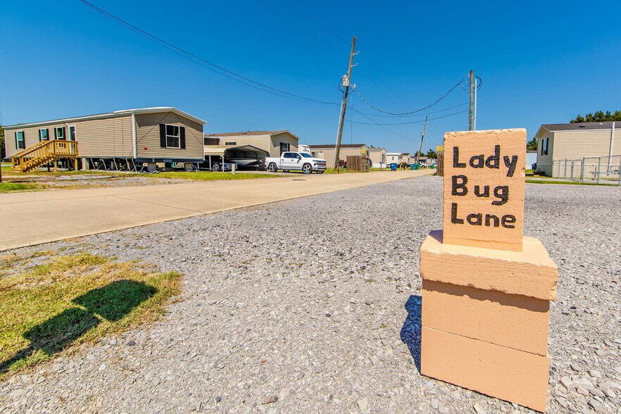 346 Bayou Blue Bypass Ln, Gray, LA for sale - Primary Photo - Image 2 of 12