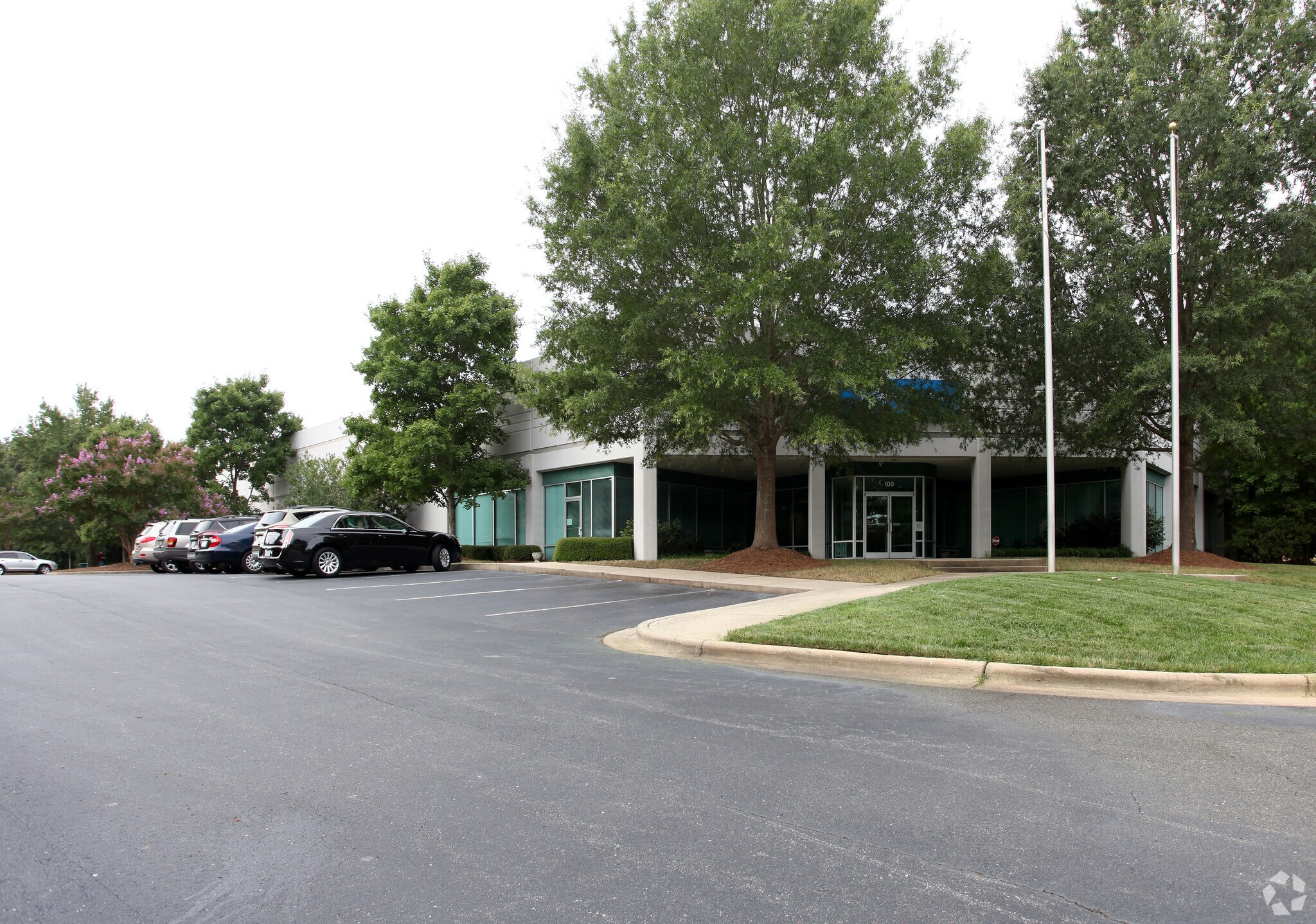 13000 Weston Pky, Cary, NC 27513