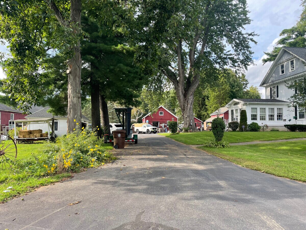 45 Shaker Rd, Enfield, CT 06082 Shaker farm