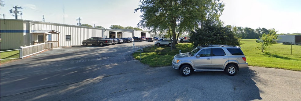 965 Repp Dr, Columbus, IN for lease - Building Photo - Image 3 of 15