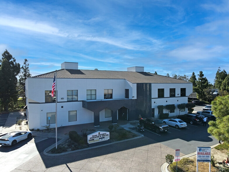 880 Canarios Ct, Chula Vista, CA for lease - Building Photo - Image 1 of 4