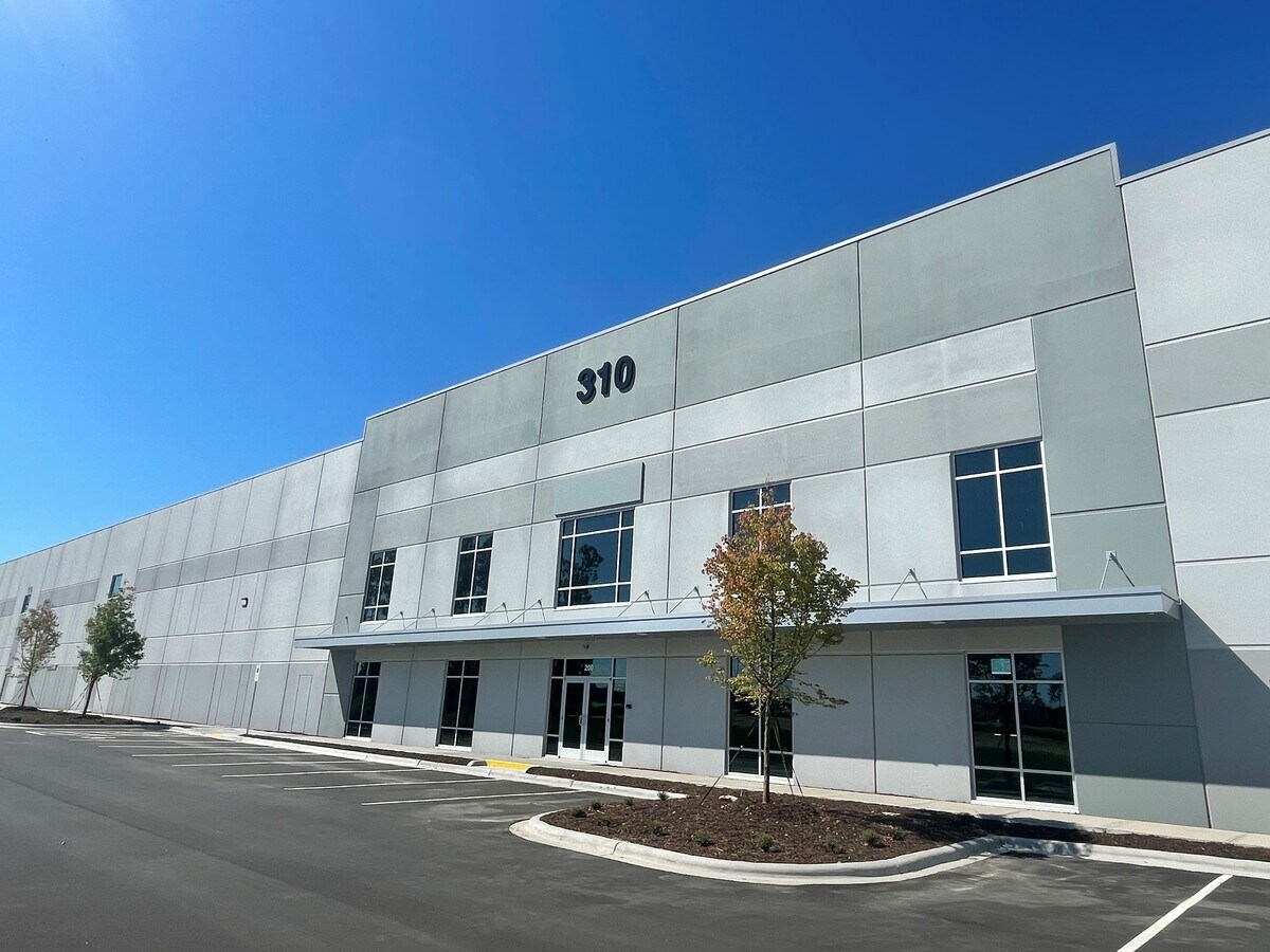 310 N Corporate Dr, Currie, NC 28435