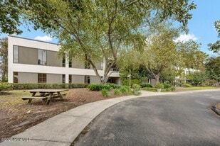 5041 New Centre Dr, Wilmington NC - Pub