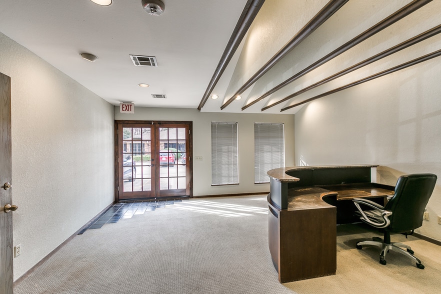 1101 Sovereign Row, Oklahoma City, OK for lease - Interior Photo - Image 2 of 69