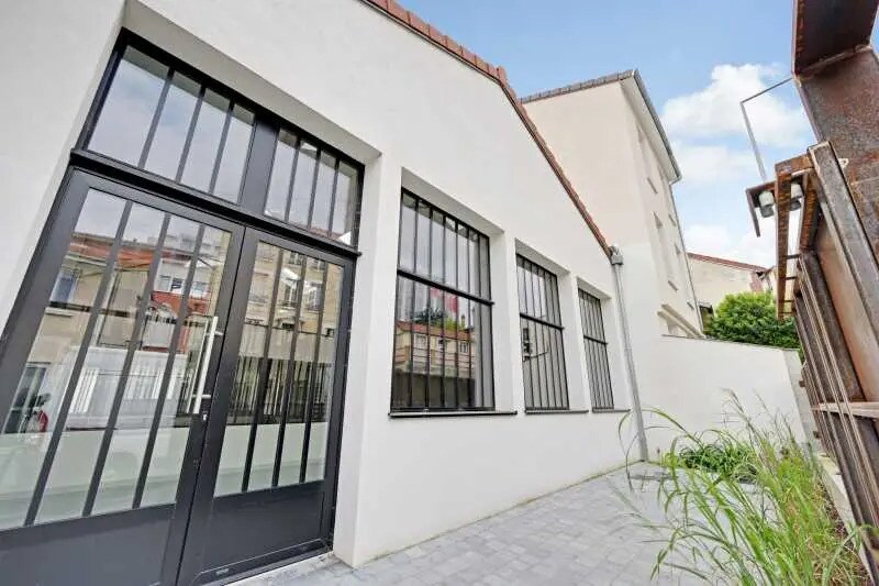 Office in Arcueil for sale Building Photo- Image 1 of 15