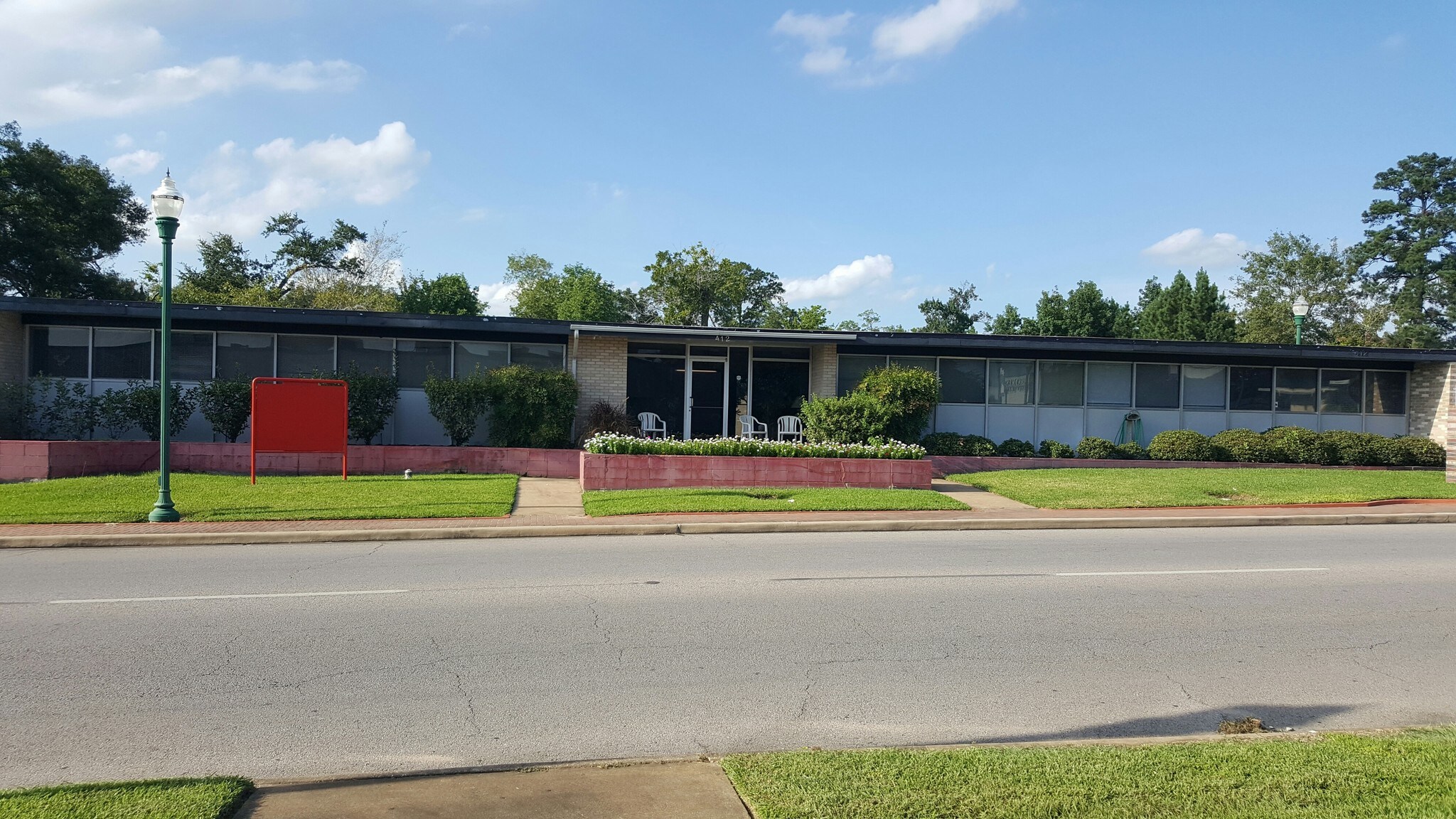 412 W Phillips St, Conroe, TX for sale Building Photo- Image 1 of 1