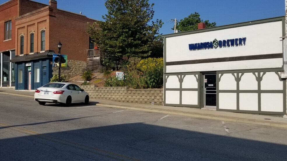 710 Main St, Eudora, KS 66025