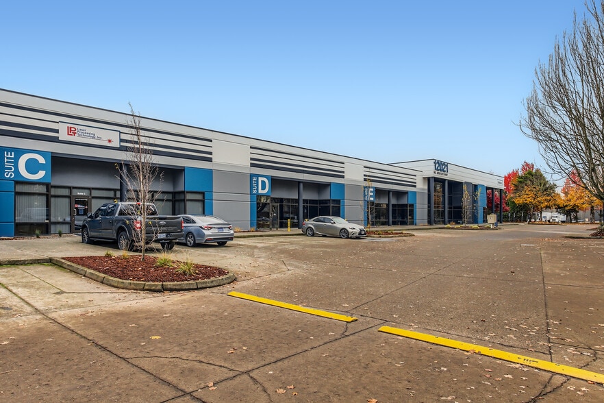 12067 NE Glenn Widing Dr, Portland, OR for lease - Building Photo - Image 3 of 11