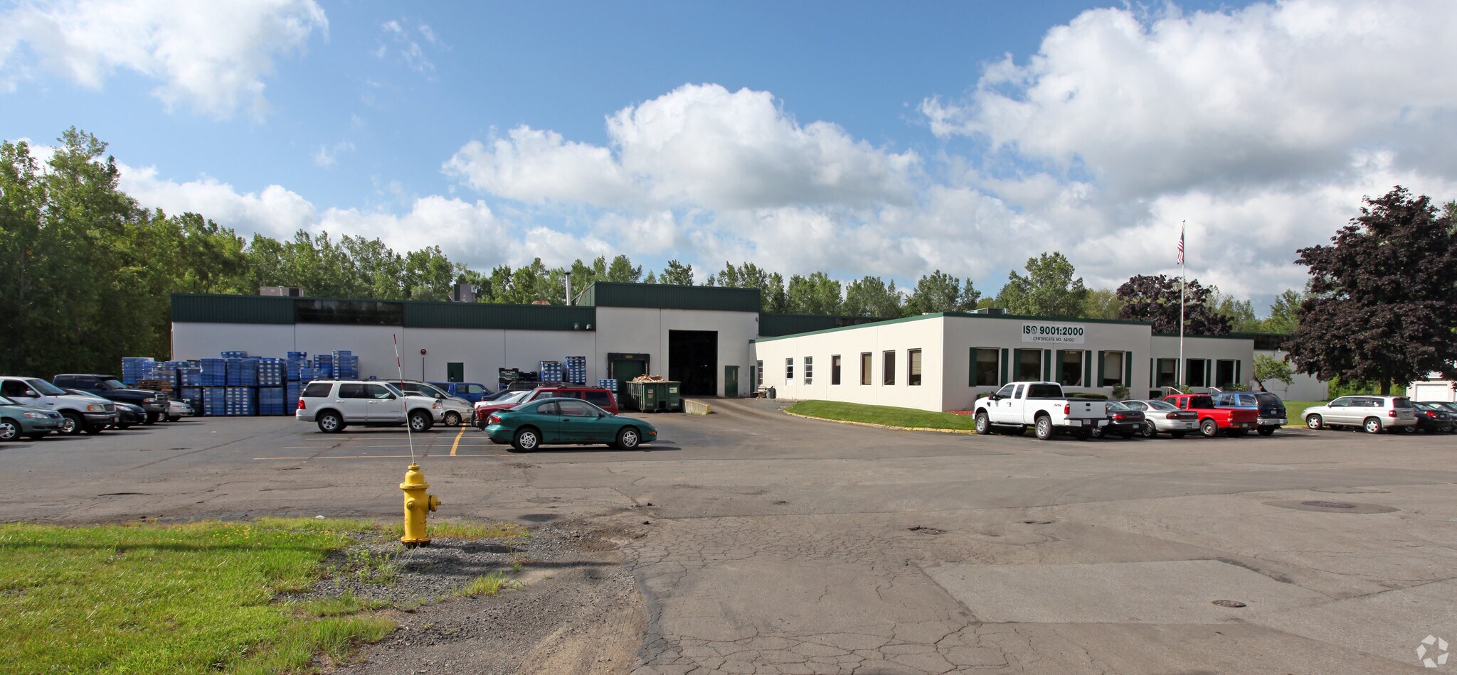 100 Pixley Industrial Pky, Rochester, NY for sale Primary Photo- Image 1 of 1