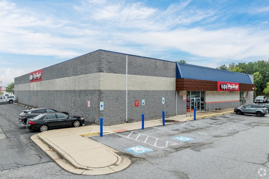 9909 Pulaski Hwy, Middle River, MD for sale - Primary Photo - Image 1 of 1