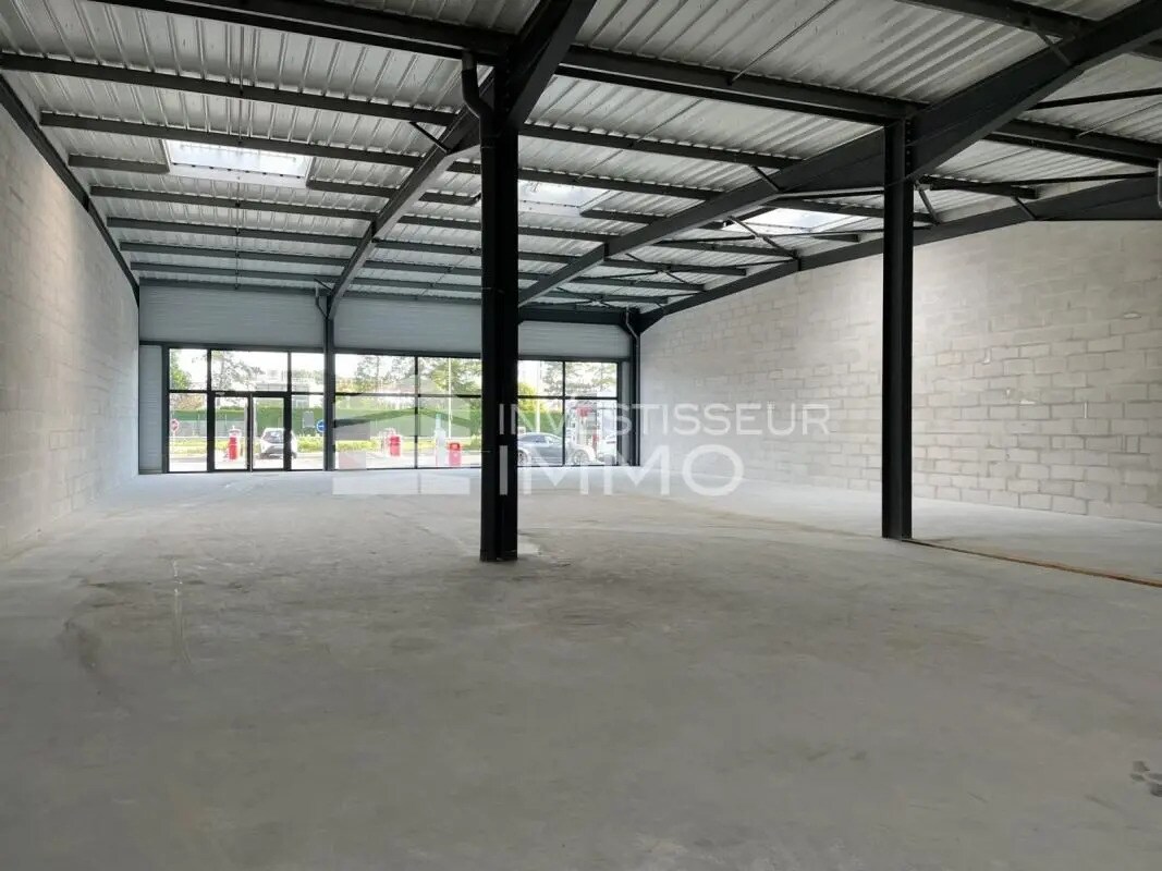 Retail in Compiègne for lease Interior Photo- Image 1 of 7