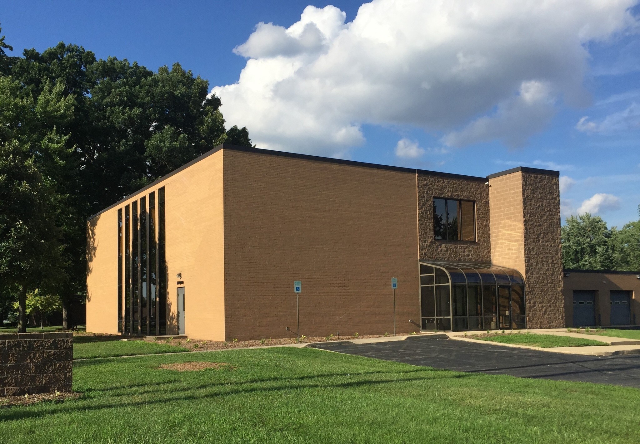 28050 John R Rd, Madison Heights, MI for sale Building Photo- Image 1 of 1