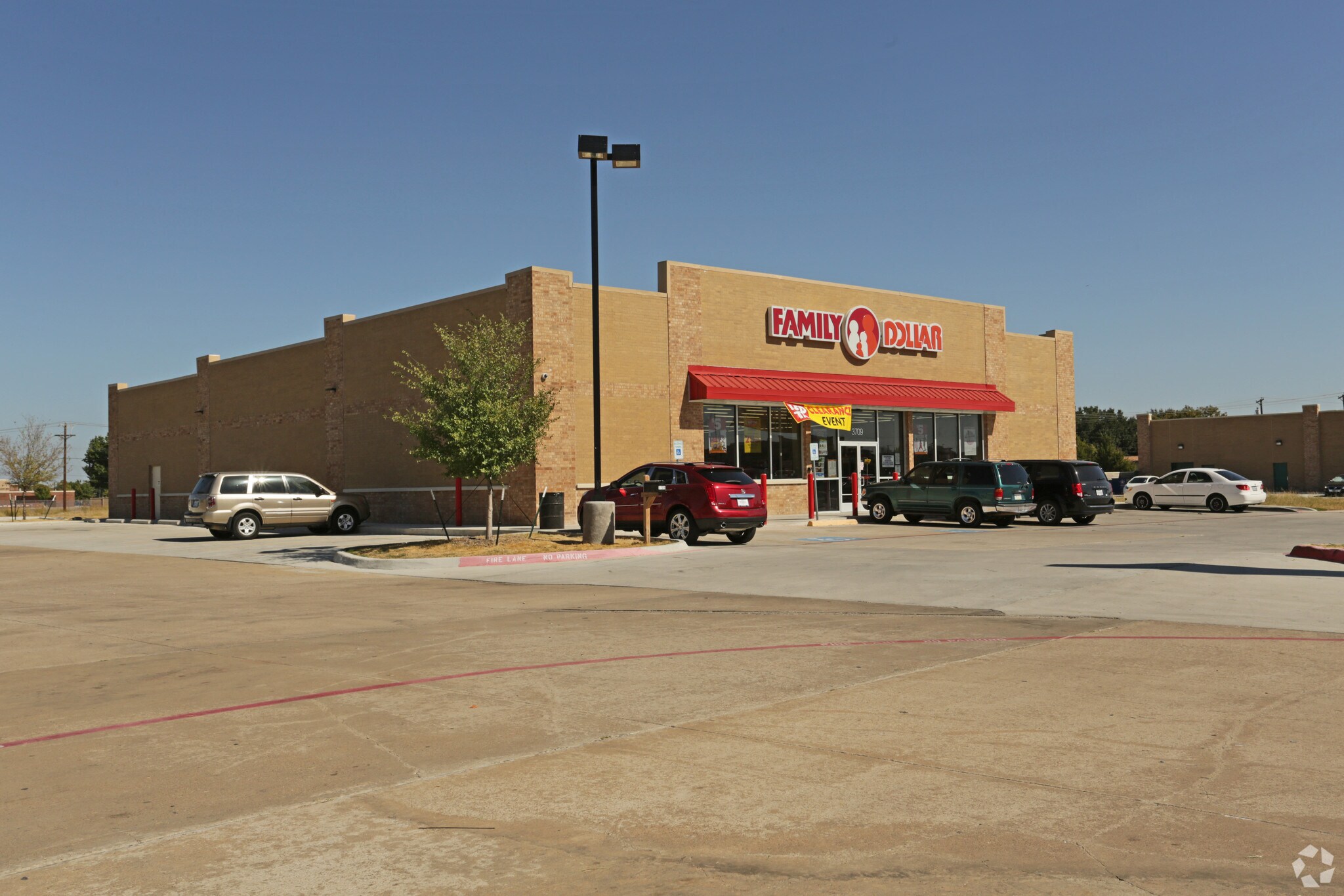 3709 S. Carrier Pky, Grand Prairie, TX for sale Primary Photo- Image 1 of 1