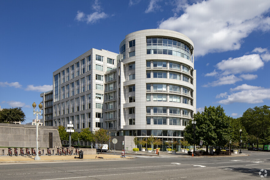 101 Constitution Ave NW, Washington, DC for lease - Building Photo - Image 3 of 11