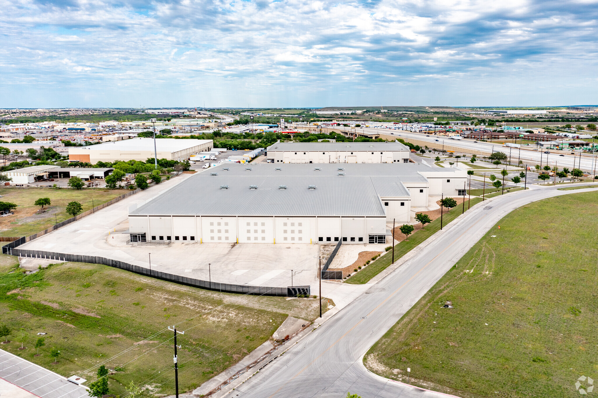 1228 Cornerway Blvd, San Antonio, TX for lease Building Photo- Image 1 of 14