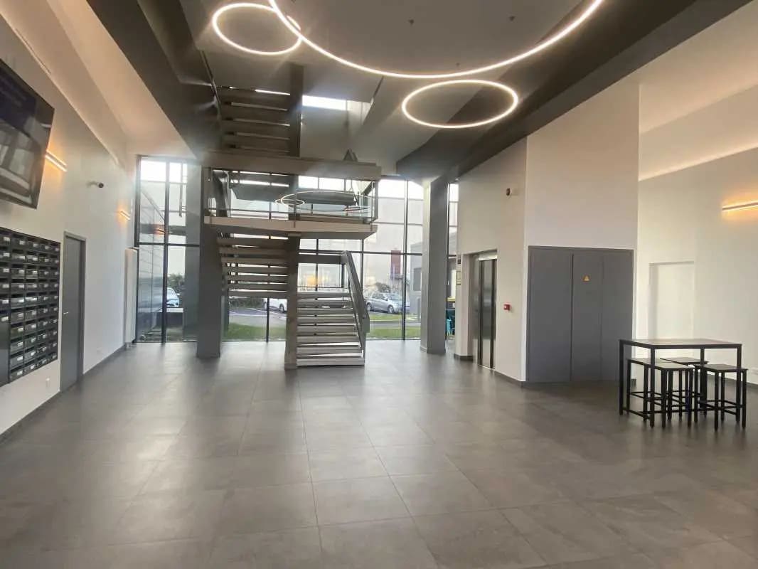 Office in Rosny-sous-Bois for lease Lobby- Image 1 of 6