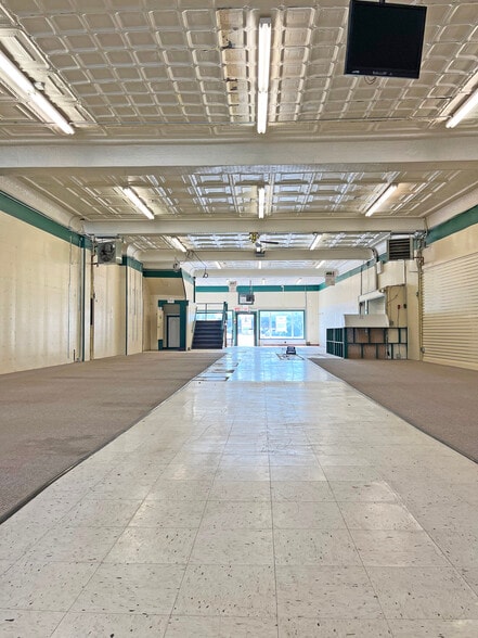 131 Main St, Pittsfield, ME for sale - Building Photo - Image 2 of 7