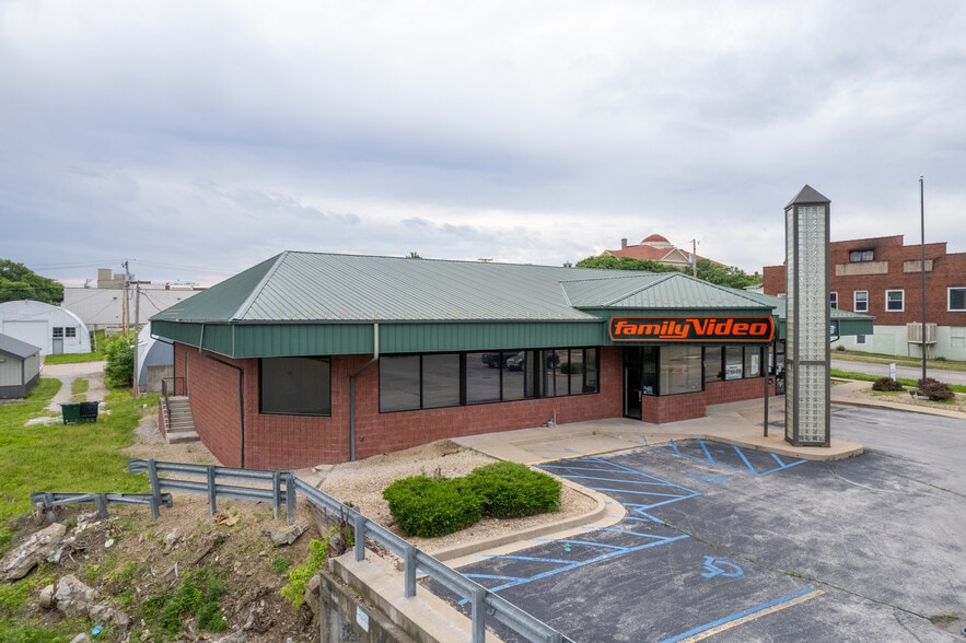 206 N Western St, Mexico, MO for lease - Building Photo - Image 3 of 11