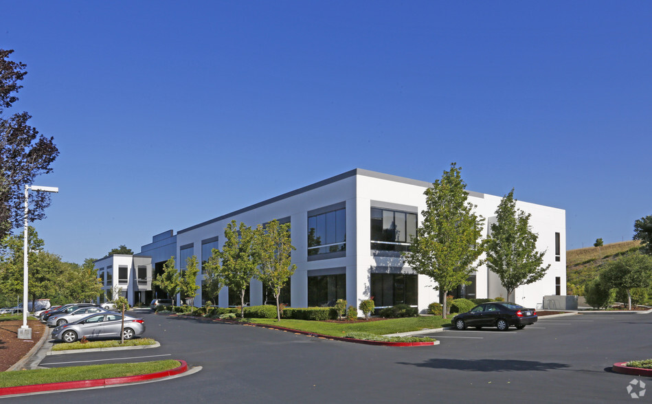 845-855 Embedded Way, San Jose, CA for lease - Primary Photo - Image 1 of 16