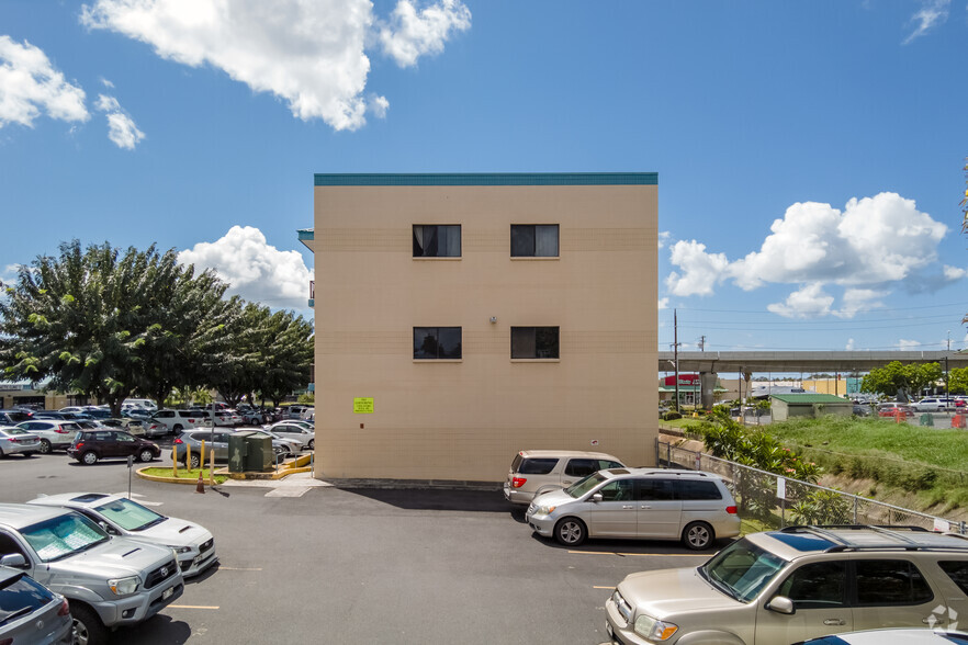 94-216 Farrington Hwy, Waipahu, HI for lease - Building Photo - Image 2 of 5