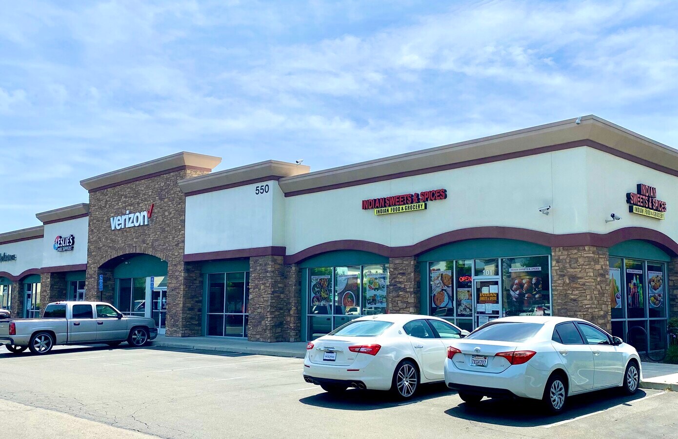 550 S Clovis Ave, Fresno, CA 93727