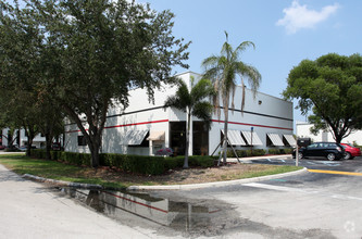 2950 NW 22nd Ter, Pompano Beach, FL for lease Building Photo- Image 1 of 4