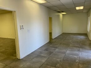 2420-2570 E Desert Inn Rd, Las Vegas, NV for lease Interior Photo- Image 1 of 12