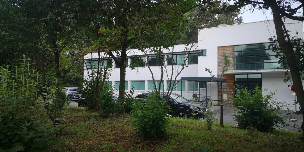 Office in Nantes for lease - Building Photo - Image 1 of 5