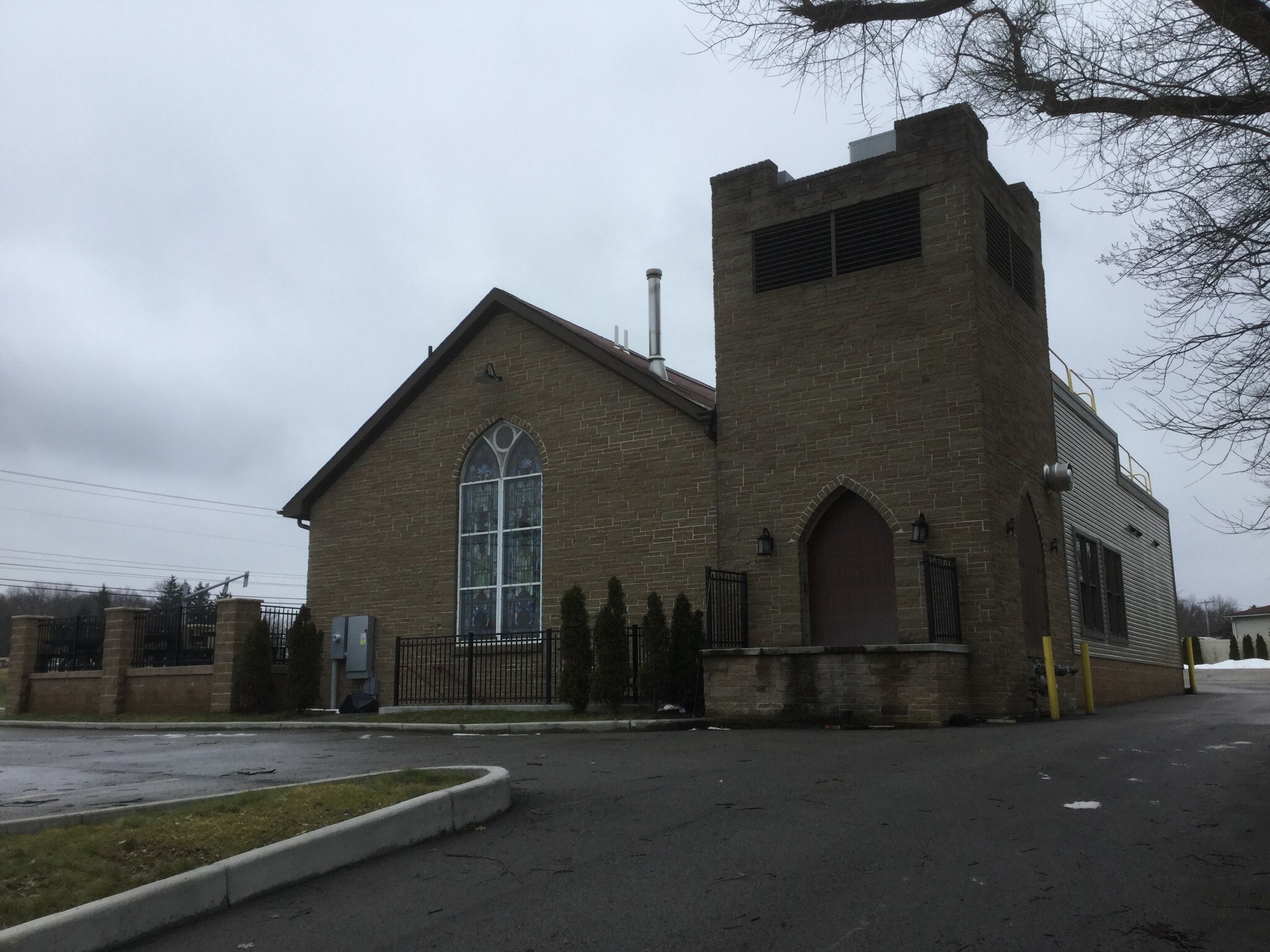 600 S Hermitage Rd, Hermitage, PA 16148 Stone Church Pub & Restaurant