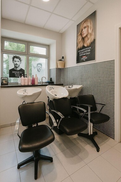 Retail in Madrid, Madrid for lease - Interior Photo - Image 2 of 6