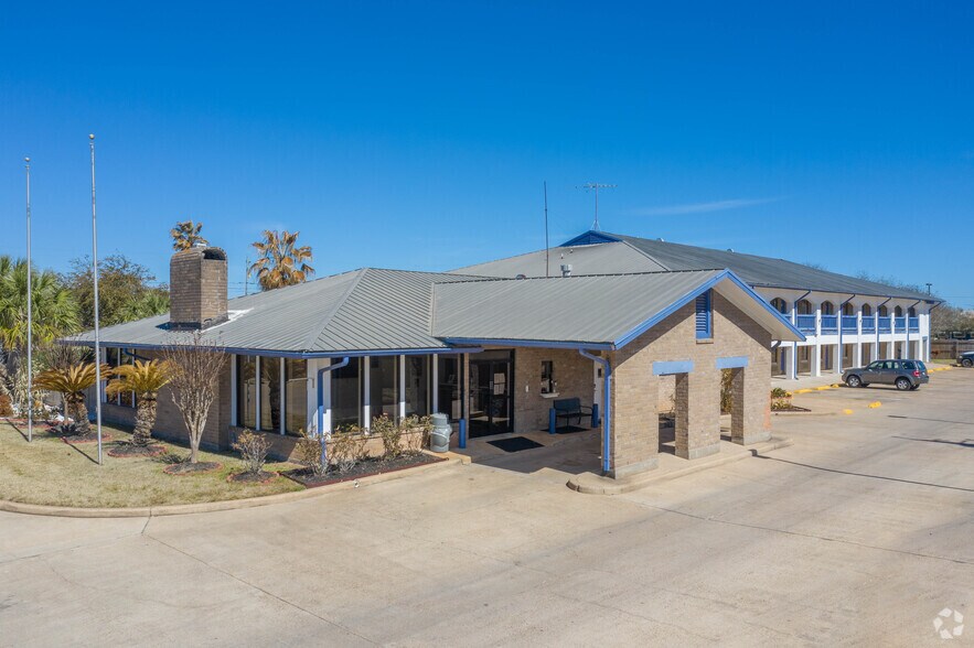 1015 W 2nd St, Freeport, TX for sale - Primary Photo - Image 1 of 1