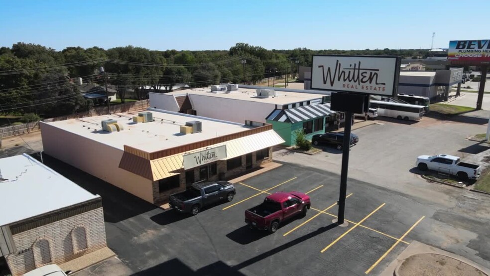 2303 S Danville Dr, Abilene, TX for lease - Commercial Listing Video - Image 2 of 29