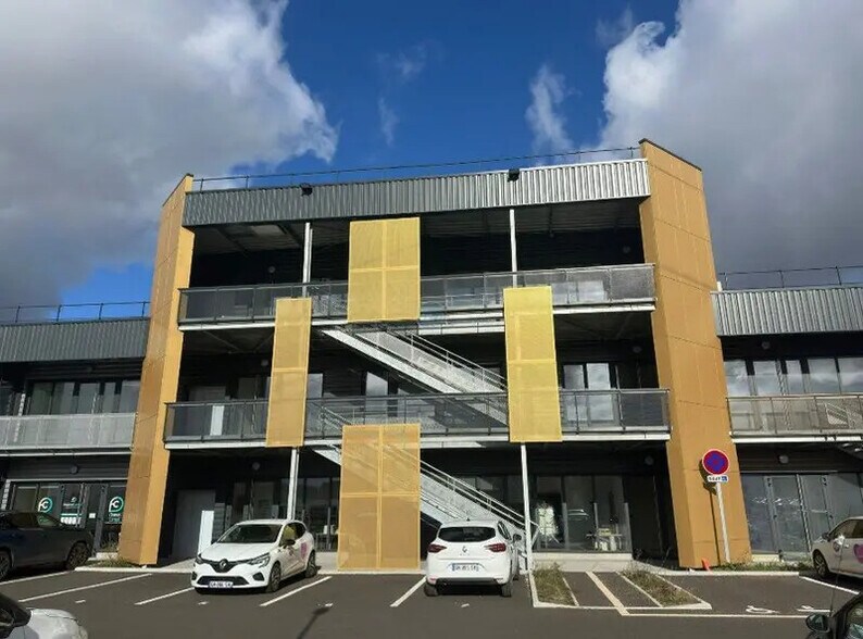 Office in Saran for lease - Building Photo - Image 1 of 1